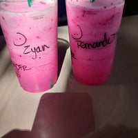 Photo taken at Starbucks by Zyanya A. on 9/27/2023
