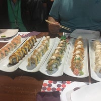 Photo taken at Sushi Itto by Israel C. on 11/4/2017