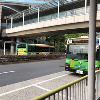 Photo taken at Shinagawa Sta. Konan Exit Bus Stop by くろかわ ポ. on 4/22/2022