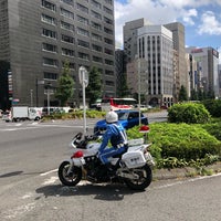 Photo taken at Nishishinjuku 2 Intersection by くろかわ ポ. on 7/30/2018