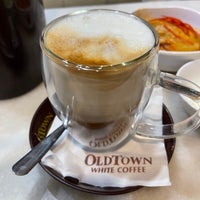 Foto tirada no(a) OldTown White Coffee por Neeta J. em 12/22/2022
