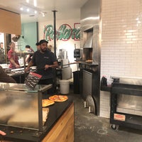 2/29/2020 tarihinde Prad M.ziyaretçi tarafından Mod Pizza'de çekilen fotoğraf