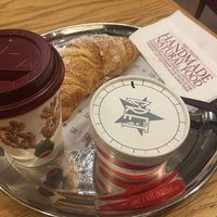 Photo taken at Pret A Manger by npbeezz on 11/10/2017