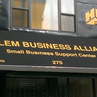 Das Foto wurde bei Harlem Business Alliance &amp;amp; Creative Workspace at HBA von DatDamnNatasha am 5/17/2013 aufgenommen