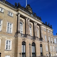 Photo taken at Amalienborg Palace by Glynn on 5/2/2013