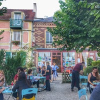 Photo taken at Ancien Hôtel Baudy by Glynn on 7/30/2017