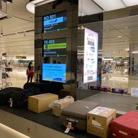 Photo taken at T1 Baggage Claim (Belts 16-23) by j C. on 4/29/2022