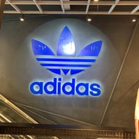 Photo taken at Adidas Brand Centre by Hin T. on 6/25/2019
