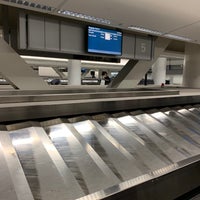 Photo taken at Baggage Claim 1-6 by Hin T. on 9/29/2019
