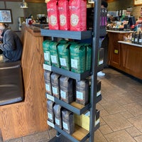 Photo taken at Peet&amp;#39;s Coffee &amp;amp; Tea by Hin T. on 11/26/2019