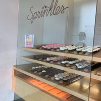 Photo taken at Sprinkles by Hin T. on 3/2/2019