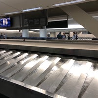 Photo taken at Baggage Claim 7-8-10-11 by Hin T. on 8/8/2018
