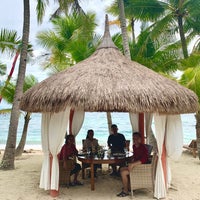 Foto diambil di Coco Grove Beach Resort oleh Alexander Don M. pada 7/16/2022