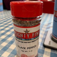Photo taken at Mighty Fine Burgers by Ryan P. on 12/11/2018
