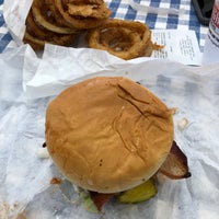 Photo taken at Mighty Fine Burgers by Ryan P. on 8/21/2018