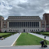 Photo taken at South Lawn Columbia University by Teatimed on 4/27/2019