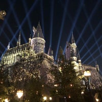 Photo taken at Nighttime Lights At Hogwarts Castle by Teatimed on 7/3/2018