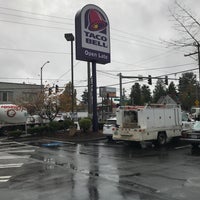 Photo taken at Taco Bell by Trista R. on 11/9/2017