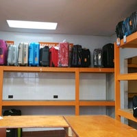 schwartz luggage storage