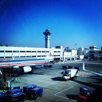 Photo taken at American Airlines Flagship Check-in by Ricardo M. on 11/9/2013