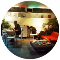 รูปภาพถ่ายที่ Design Cafe&amp;#39; Gourmet โดย Bernadette N. เมื่อ 1/19/2013