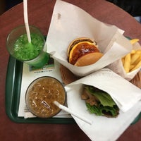 Photo taken at MOS Burger by EEL733 on 6/24/2017
