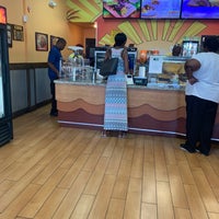 Foto tirada no(a) Golden Krust Caribbean Restaurant por Blazinmadhydro #. em 9/13/2019