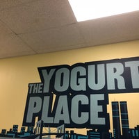 Foto tomada en The Yogurt Place Working Cow  por Marc C. el 1/26/2018