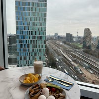 Foto diambil di Renaissance Amsterdam Hotel oleh Dr mahdi p. pada 3/29/2023