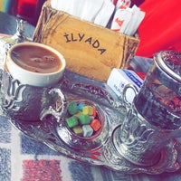 รูปภาพถ่ายที่ İlyada Cafe โดย Ayhaŋ T. เมื่อ 10/13/2019