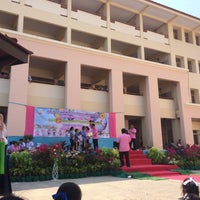 Photo taken at Triamudomsuksa Suwinthawong School by Pathomporn K. on 2/3/2016