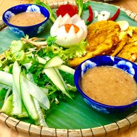 Photo taken at Madam Thu: Taste of Hue by Vinh P. on 4/11/2017