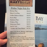 Photo prise au Waterfront Mary&amp;#39;s Bar &amp;amp; Grill par Kyle K. le8/6/2017