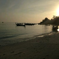 Photo taken at paradise cottage, Koh Lipe by Cesar L. on 4/25/2017