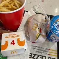 Photo taken at McDonald&amp;#39;s by Deniz on 12/16/2023