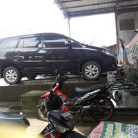 Photo taken at King Kong 83 Car Wash by Eko B. on 5/5/2013