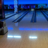 Photo taken at Magic World Cosmic Bowling by 🐆  B   E   R   A   T   🐆 on 1/8/2020