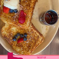 Photo taken at Snooze, an A.M. Eatery by WwDww W. on 5/7/2023