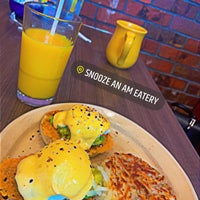 Photo taken at Snooze, an A.M. Eatery by WwDww W. on 5/7/2023
