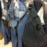Levis Стоковый Магазин Москва
