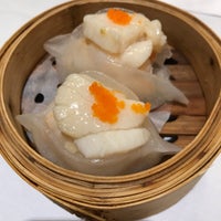 Photo taken at Floata Seafood Restaurant 富大海鮮酒家 by Ann A. on 6/2/2019