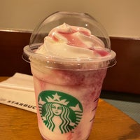 Photo taken at Starbucks by つけ麺 on 8/5/2022