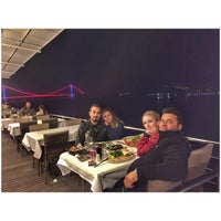 Photo taken at Güzel Yer Balık Lokantası by İrsayın k. on 10/16/2017