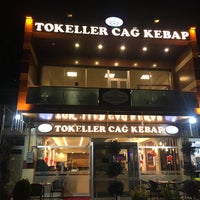 รูปภาพถ่ายที่ Tokeller Cağ Kebap โดย H.T. เมื่อ 2/16/2020