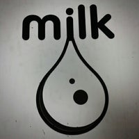 Photo prise au Milk Gallery par Erdem Ç. le12/29/2012