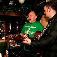 Foto tomada en Jinty McGuinty&amp;#39;s Irish Bar  por Jinty L. el 6/8/2020