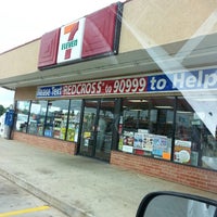 Photo taken at 7-Eleven by eckie p. on 5/27/2013