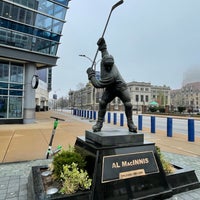 Photo taken at St Louis Blues Statues by Kalle R. on 4/13/2022