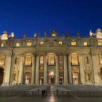 Photo taken at St. Peter&amp;#39;s Basilica by Kalle R. on 12/17/2021