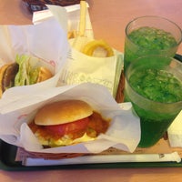 Photo taken at MOS Burger by じゅーぞー on 6/9/2016